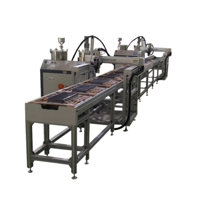 新能源汽車配件點膠灌膠機及其自動化設備與零配件的應用與發(fā)展