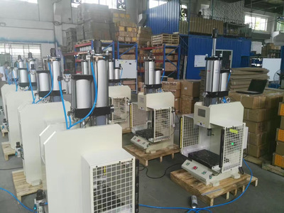 氣液增壓缸產(chǎn)品簡介 自動(dòng)化設(shè)備中的關(guān)鍵零配件